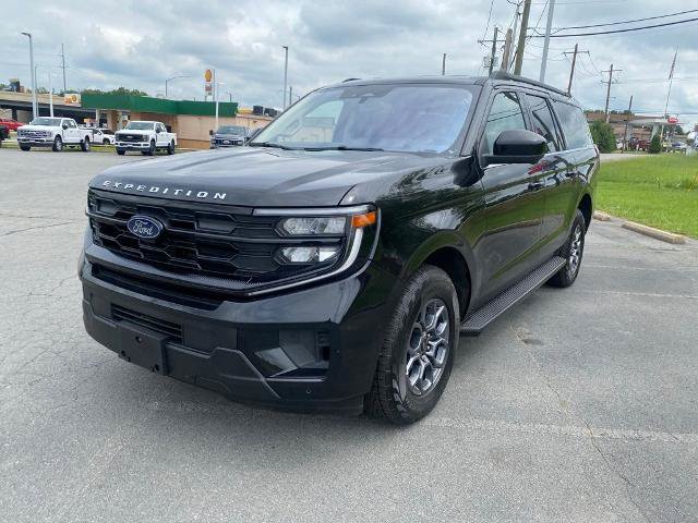 Certified 2025 Ford Expedition Max Active AWD/4WD image 3