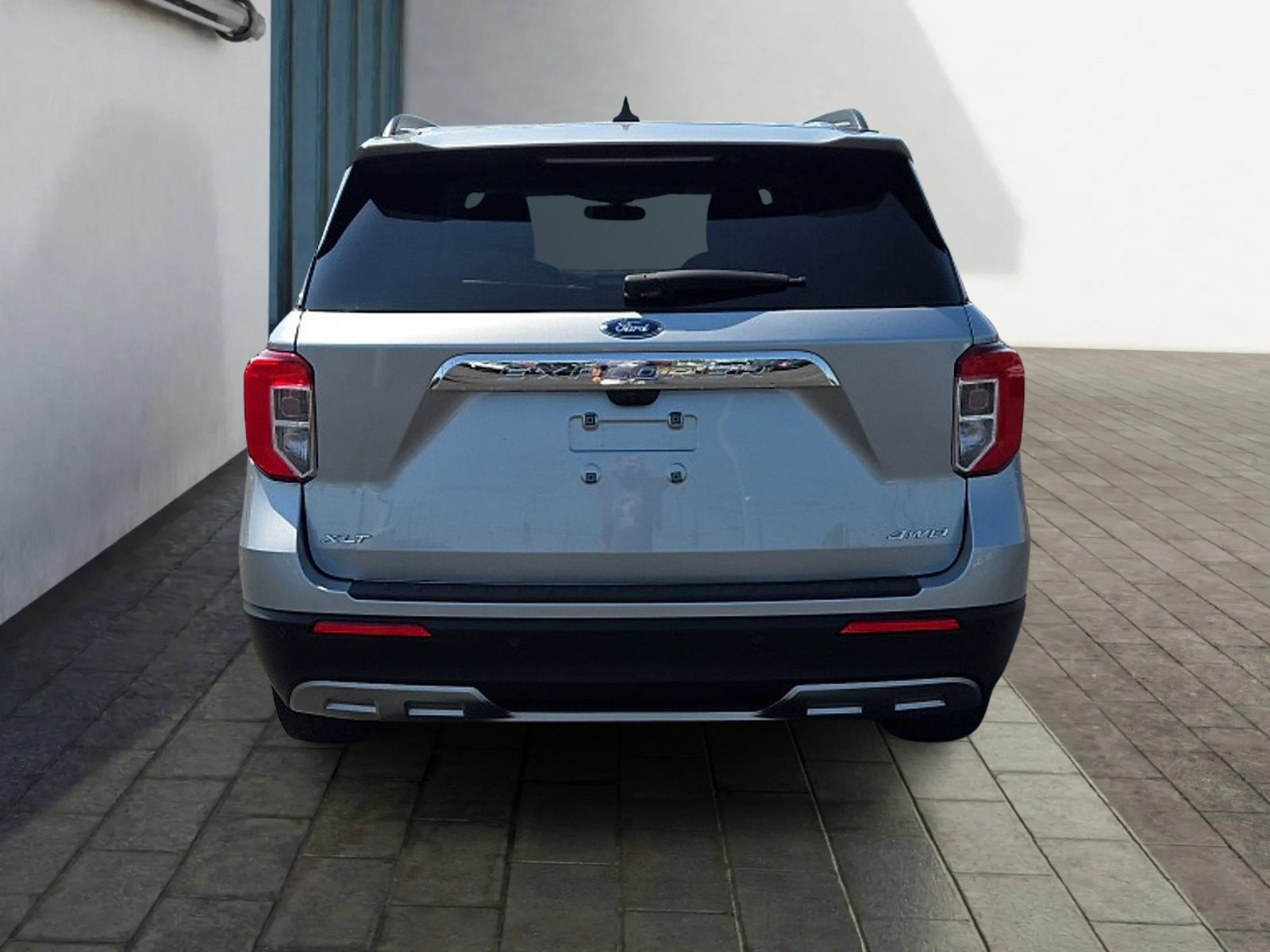 Certified 2024 Ford Explorer XLT w/ Equipment Group 202A AWD/4WD image 4