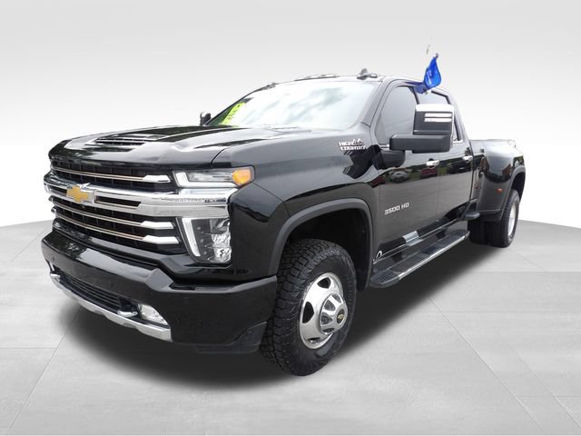 Used 2022 Chevrolet Silverado 3500 High Country w/ Safety Package II AWD/4WD image 3