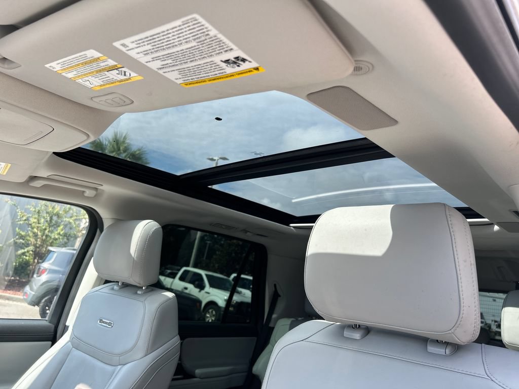 Certified 2025 Ford Expedition Platinum w/ Driver's Package AWD/4WD image 18