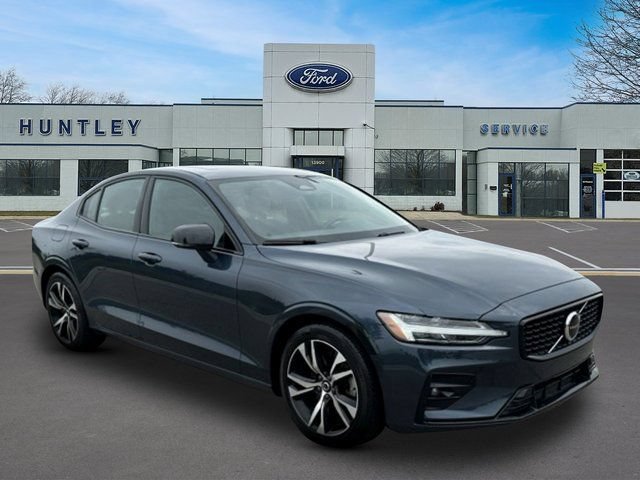Used 2024 Volvo S60 B5 Core FWD image 2