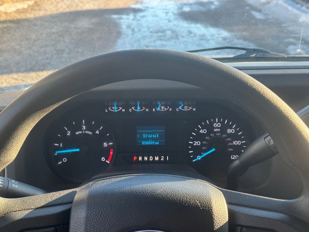 Certified 2022 Ford E-350 and Econoline 350 Super Duty w/ Power Windows & Locks Group image 13