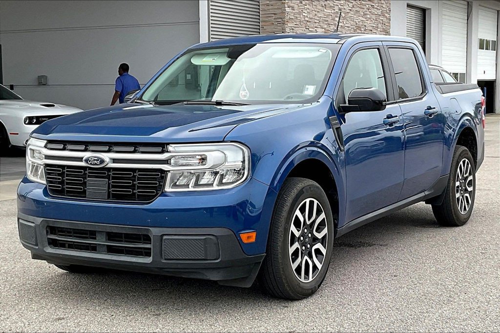 Certified 2024 Ford Maverick Lariat FWD image 3