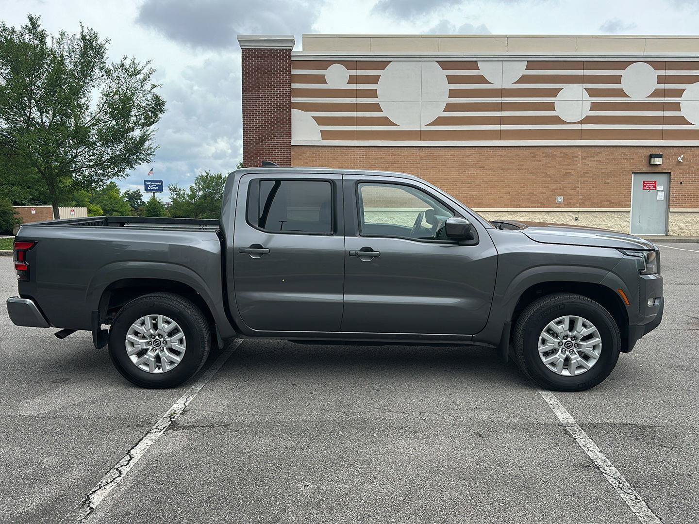 Used 2024 Nissan Frontier SV w/ SV Convenience Package AWD/4WD image 6