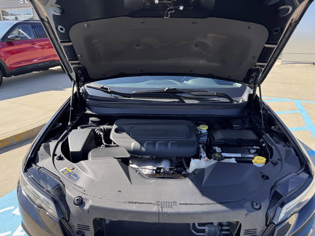 Used 2023 Jeep Cherokee Altitude Lux image 43