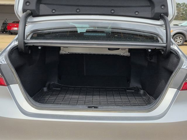 Used 2022 Toyota Camry LE image 26