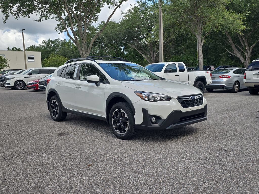 Used 2021 Subaru Crosstrek 2.0i Premium w/ Moonroof Package AWD/4WD image 2