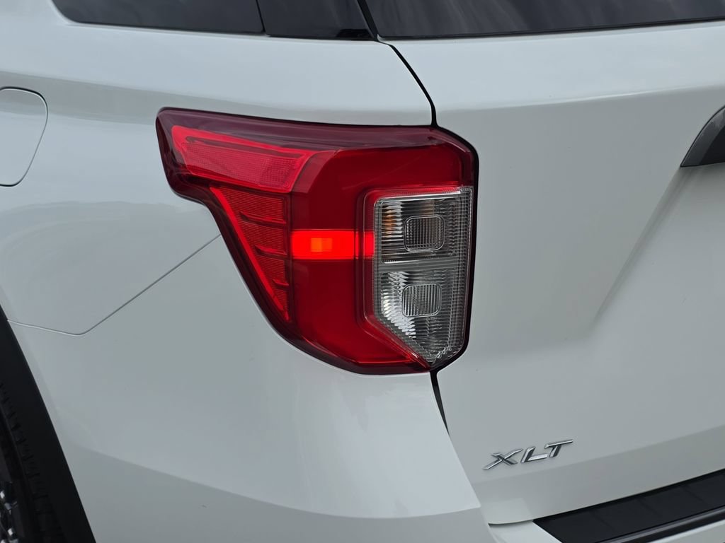 Certified 2023 Ford Explorer XLT w/ Equipment Group 202A AWD/4WD image 30