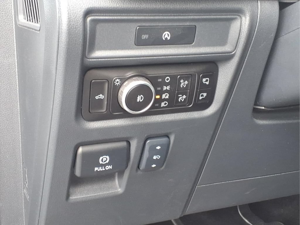 Certified 2025 Ford F150 Platinum w/ Equipment Group 702A High AWD/4WD image 20