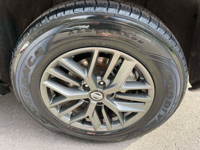 Used 2021 Nissan Rogue S FWD image 11
