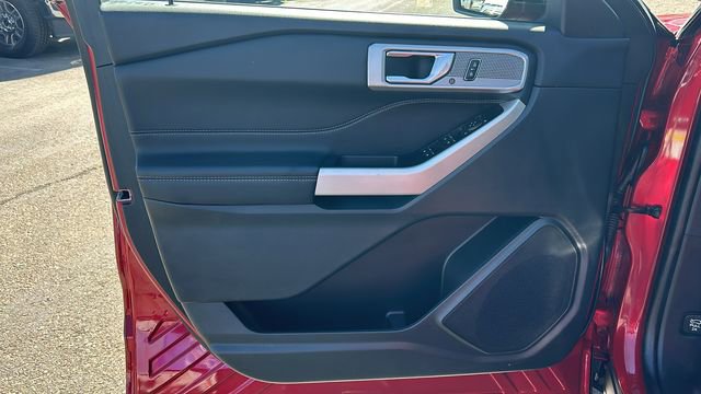 Certified 2024 Ford Explorer XLT w/ Equipment Group 202A image 18