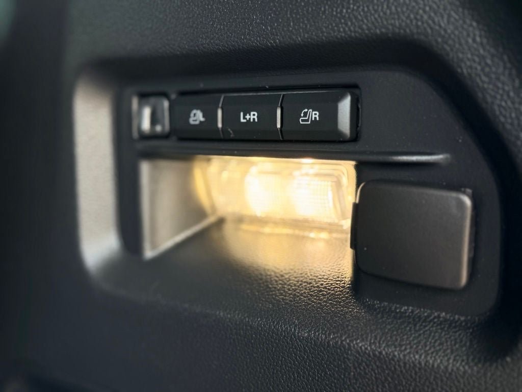 Certified 2025 Ford Explorer ST RWD image 34