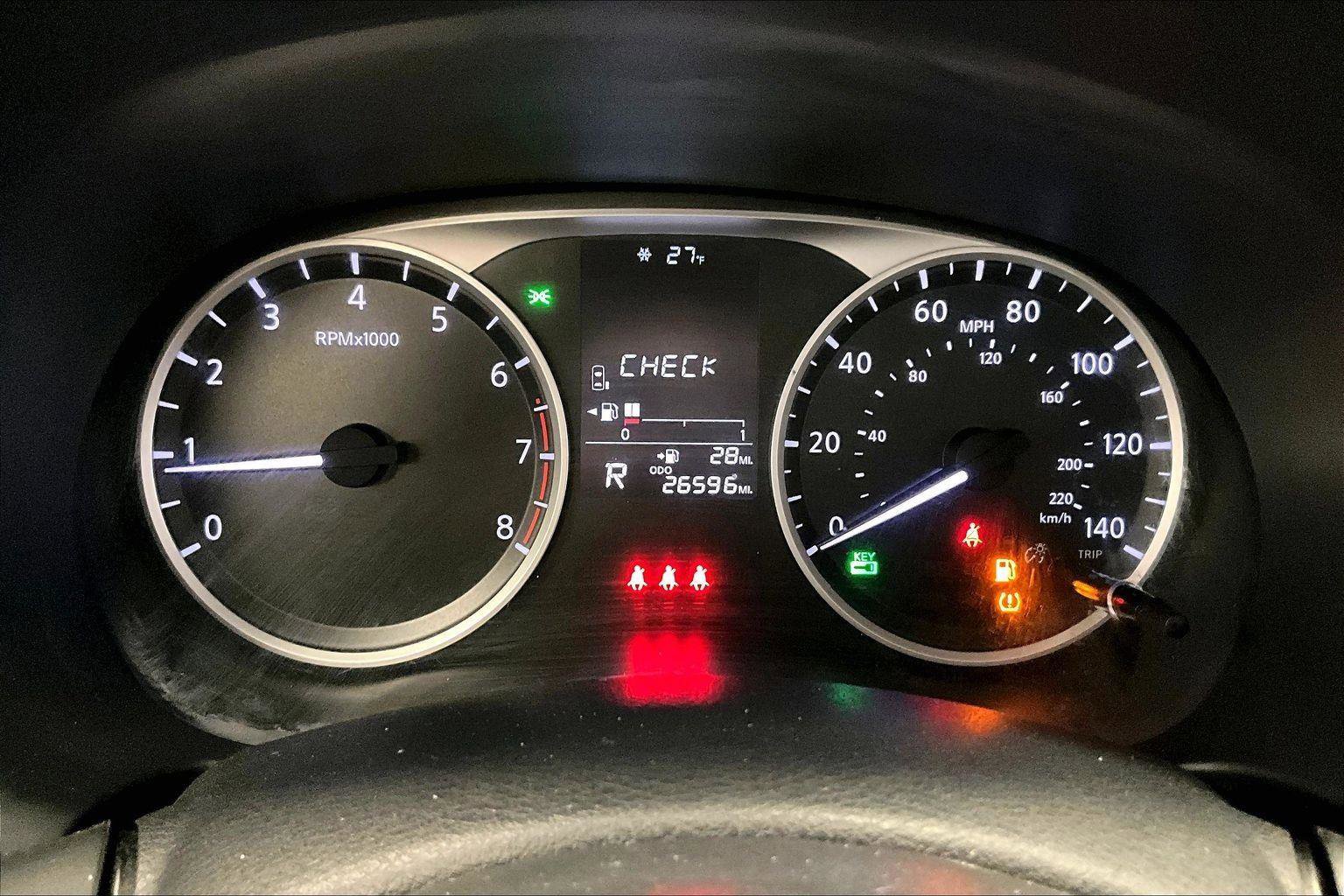 Used 2022 Nissan Kicks S image 19