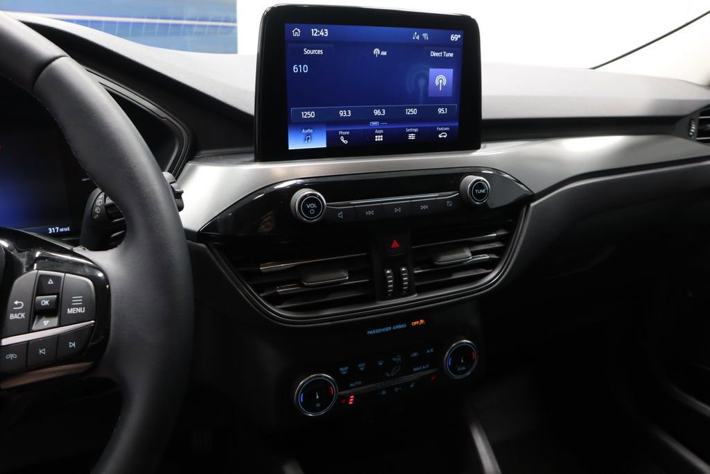 Certified 2025 Ford Escape Active w/ Cold Weather Package image 32