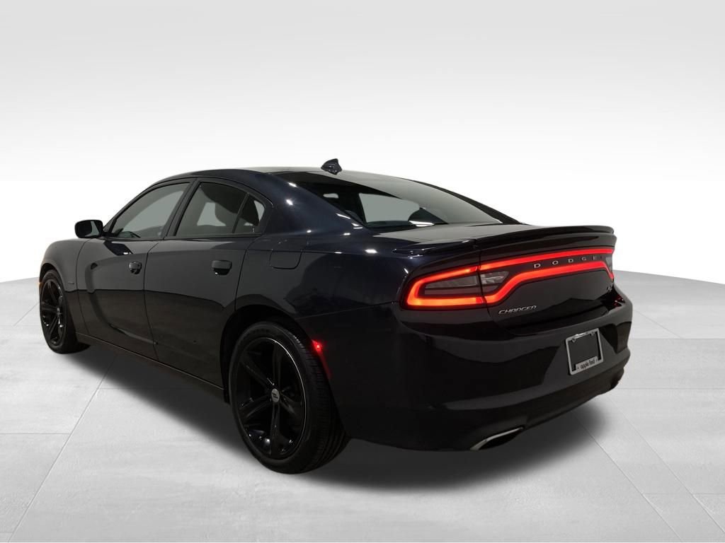 Used 2017 Dodge Charger R/T image 5