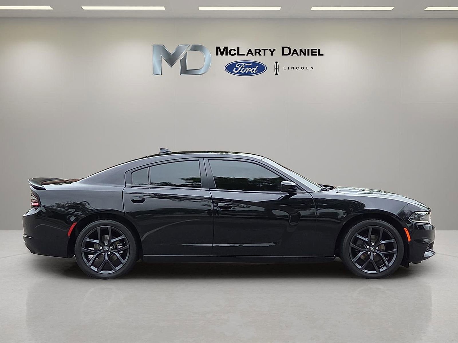 Used 2021 Dodge Charger SXT w/ Plus Group image 6