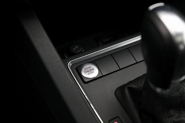 Used 2017 Volkswagen Jetta SE image 39