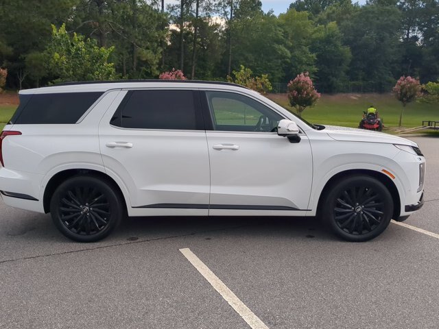 Used 2024 Hyundai Palisade Calligraphy AWD/4WD image 3