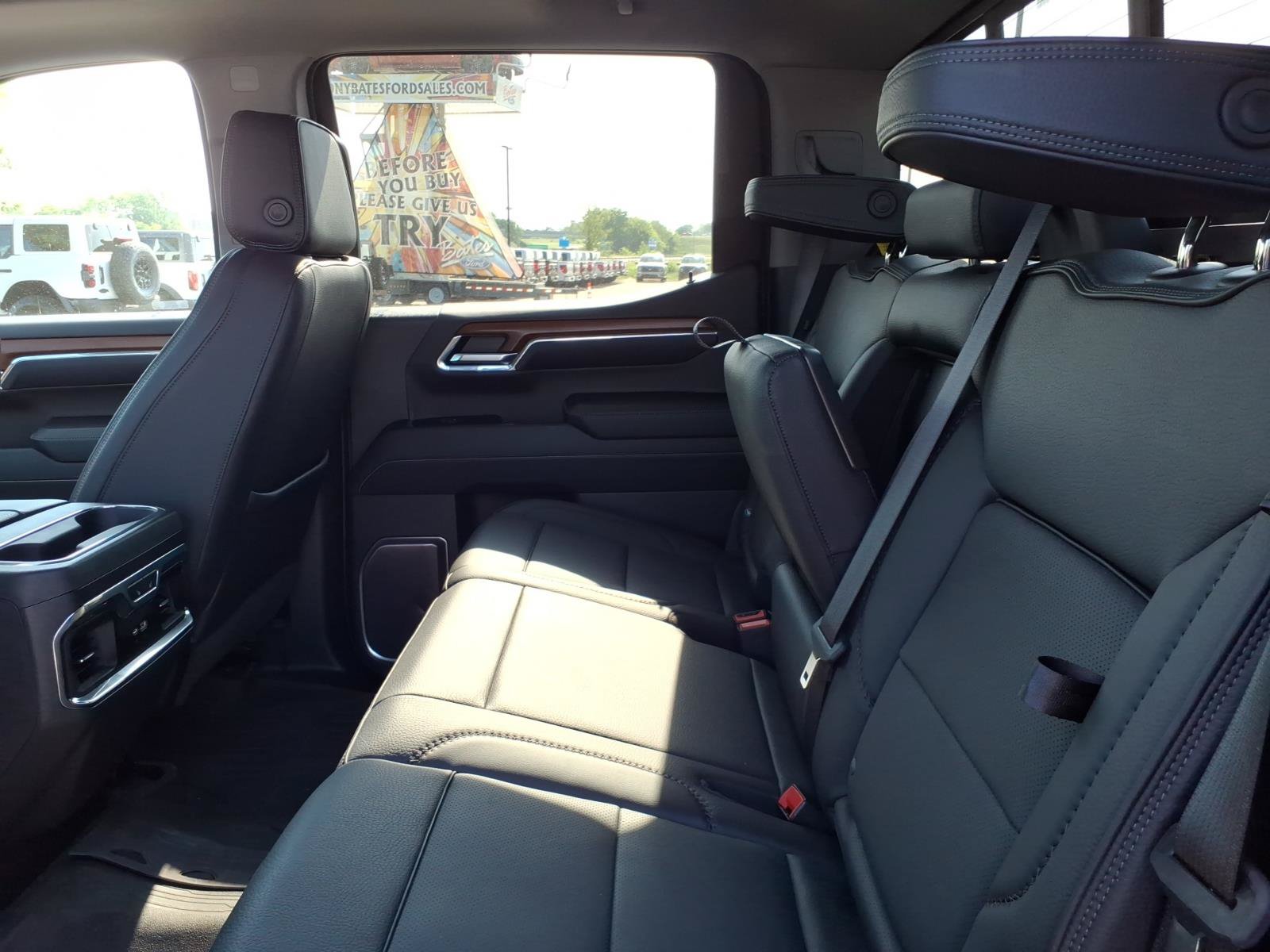 Used 2023 GMC Sierra 1500 Denali w/ Denali Reserve Package AWD/4WD image 14