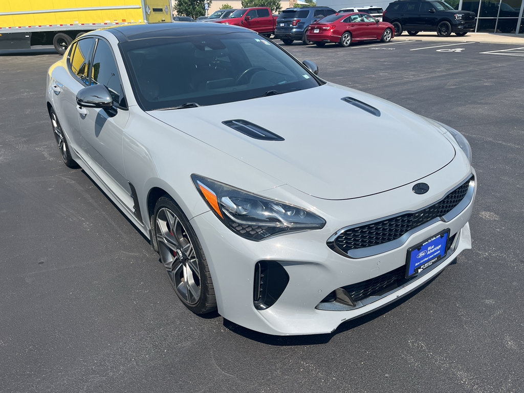 Used 2018 Kia Stinger GT2 AWD/4WD image 2