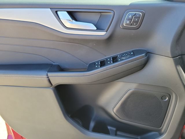 Certified 2025 Ford Escape Platinum AWD/4WD image 18