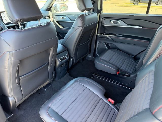 Certified 2026 Ford Explorer ST-Line w/ ST-Line Street Pack image 21