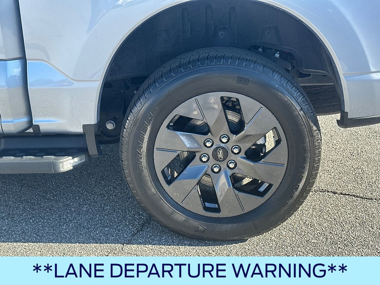 Certified 2022 Ford F150 Lightning Lariat w/ Equipment Group 511A High image 22