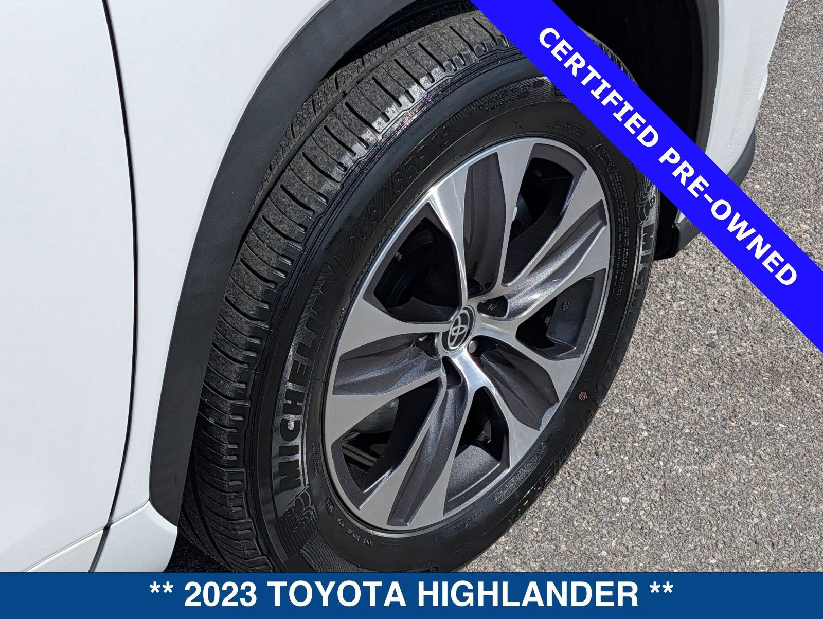 Used 2023 Toyota Highlander XLE image 13