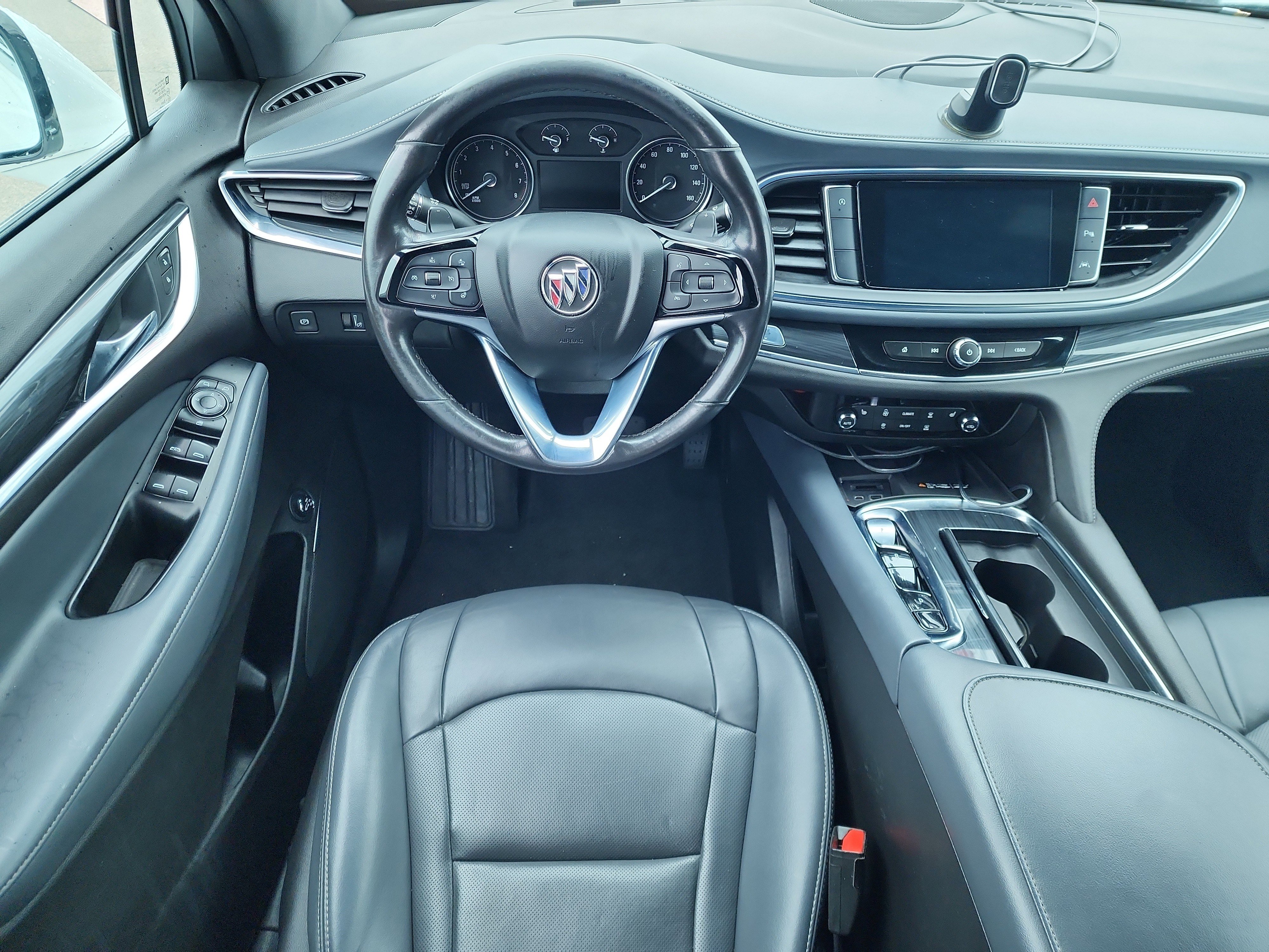 Used 2023 Buick Enclave Essence image 14