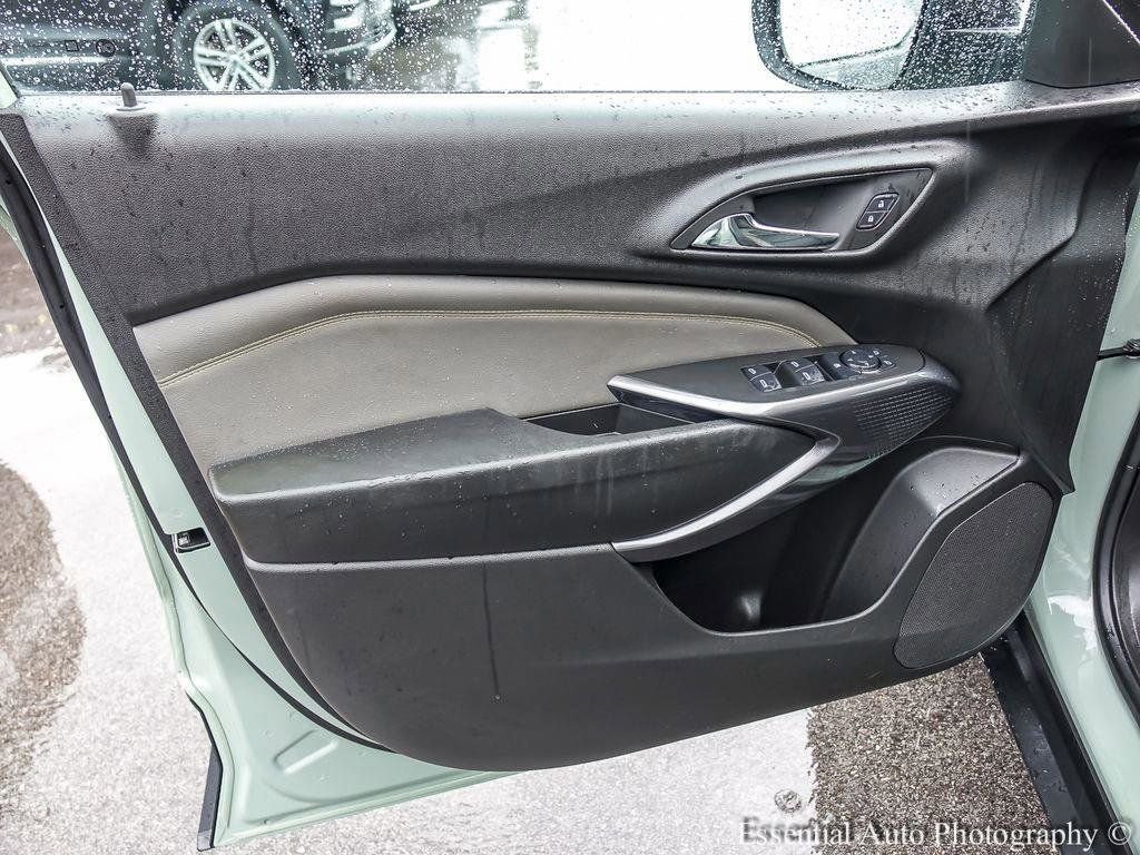 Used 2024 Chevrolet Trax ACTIV w/ Sunroof Package image 20