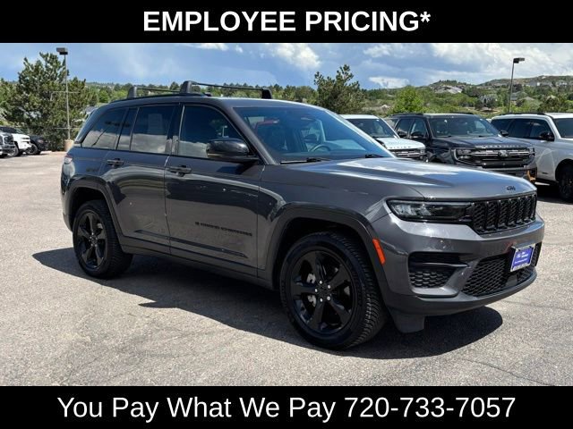 Used 2023 Jeep Grand Cherokee Altitude AWD/4WD image 9