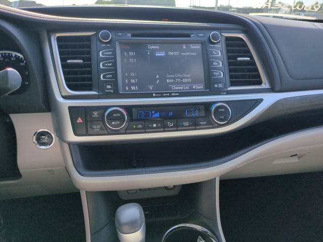 Used 2017 Toyota Highlander Limited FWD image 21