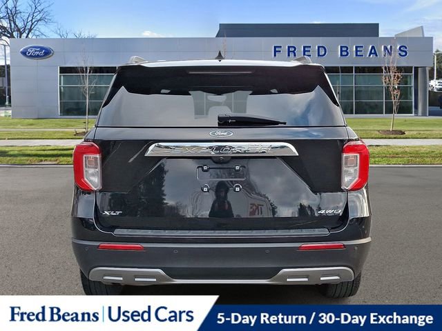 Certified 2022 Ford Explorer XLT w/ Equipment Group 202A image 5