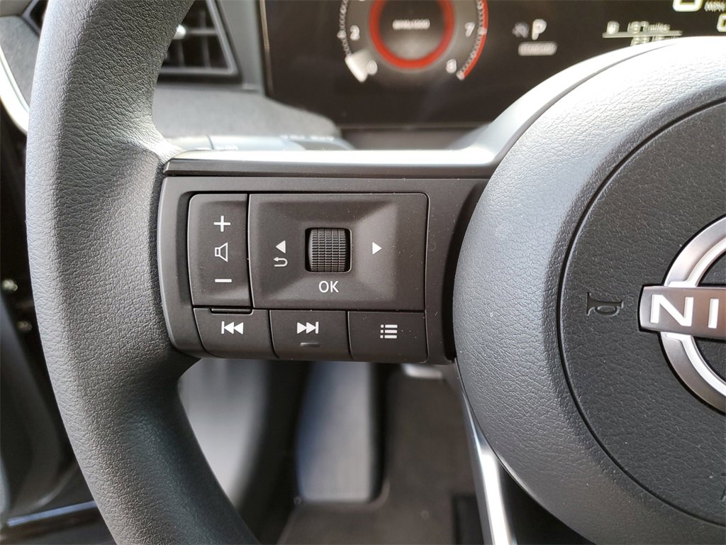 Used 2025 Nissan Kicks SV image 49