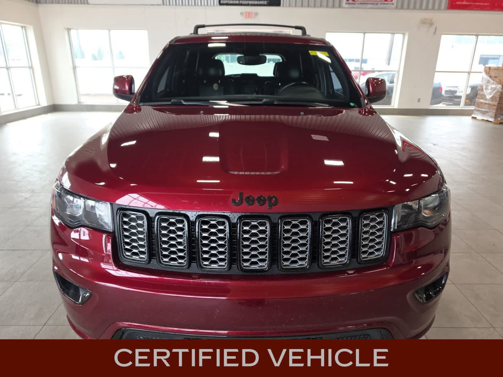 Used 2019 Jeep Grand Cherokee Altitude AWD/4WD image 3