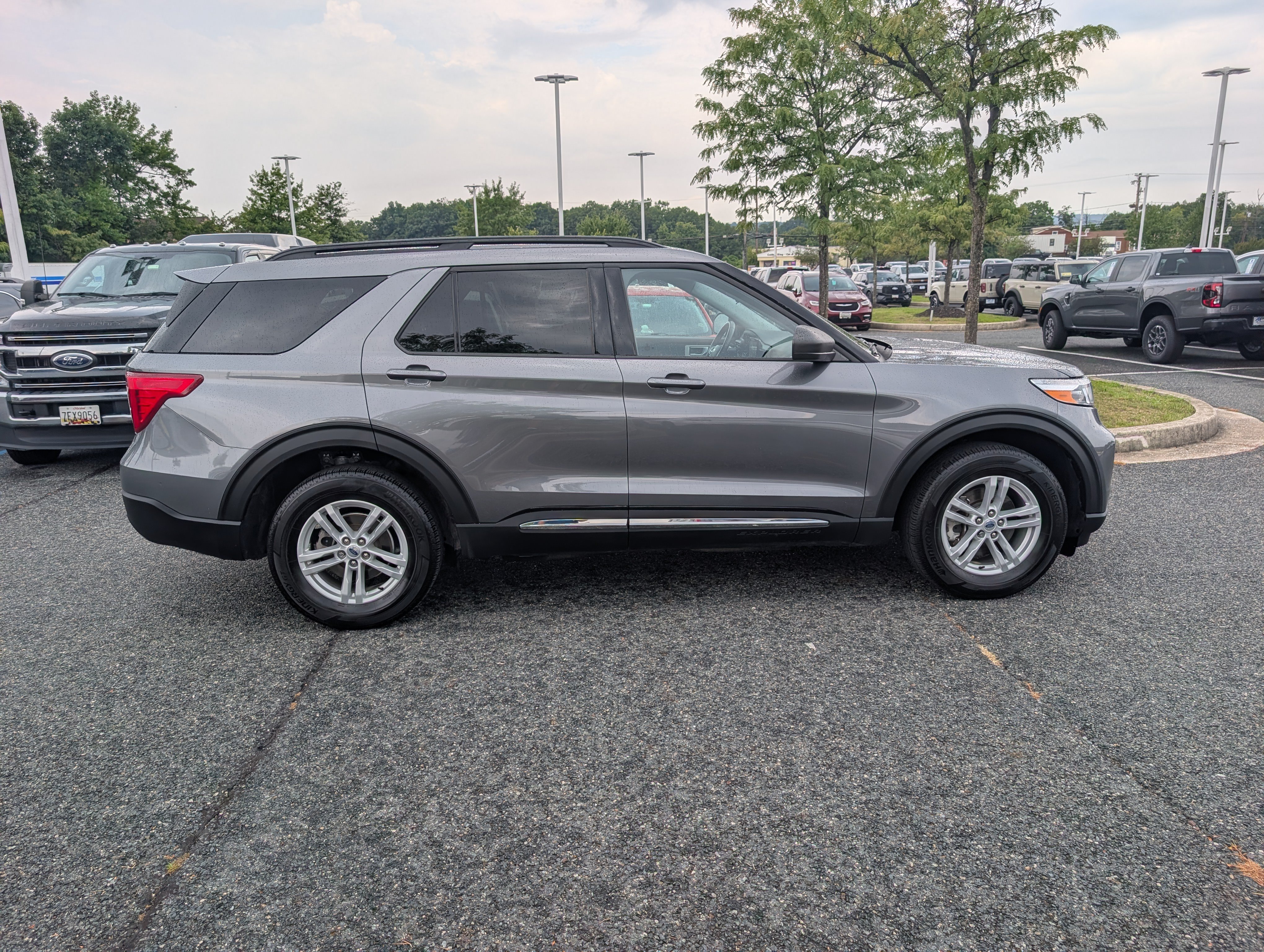 Certified 2024 Ford Explorer XLT w/ Equipment Group 202A AWD/4WD image 2