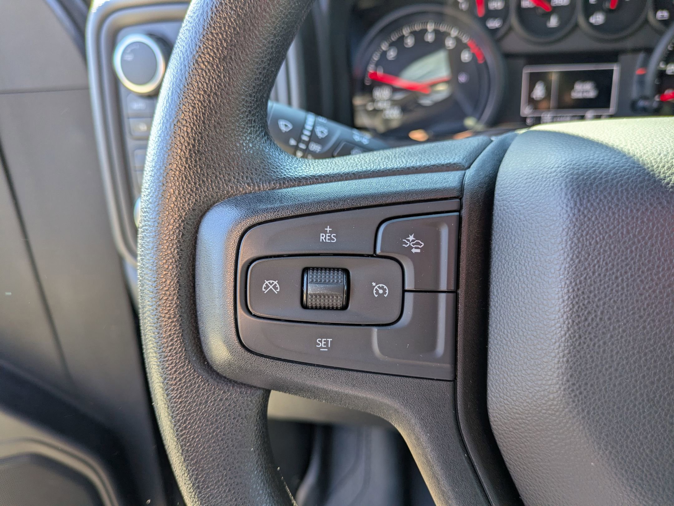 Used 2024 Chevrolet Silverado 1500 Custom image 18