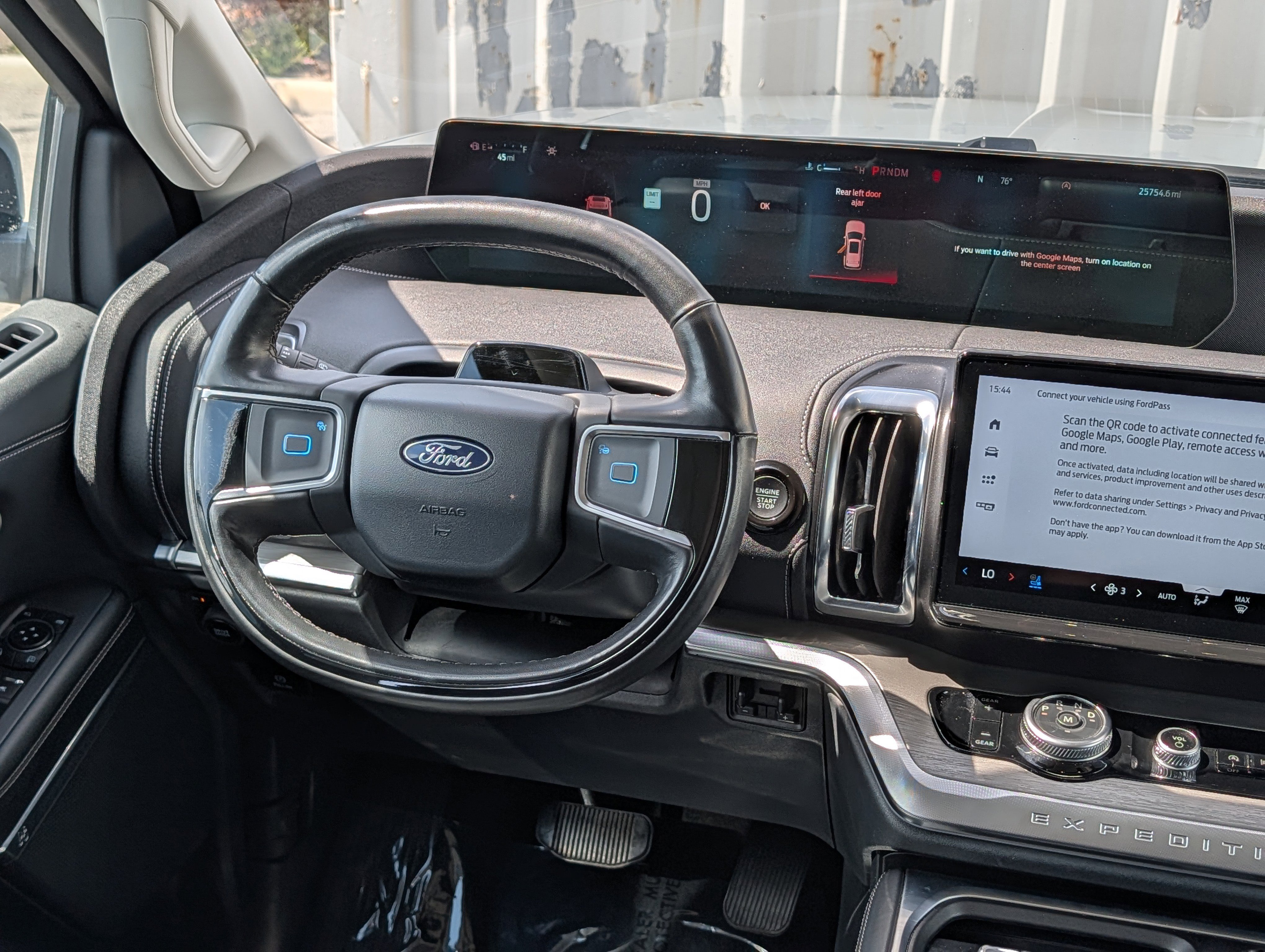 Certified 2025 Ford Expedition Max Platinum w/ Driver's Package AWD/4WD image 19