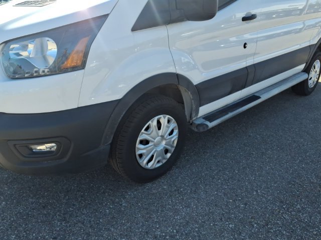 Certified 2025 Ford Transit 250 Low Roof w/ Exterior Upgrade Package RWD image 4