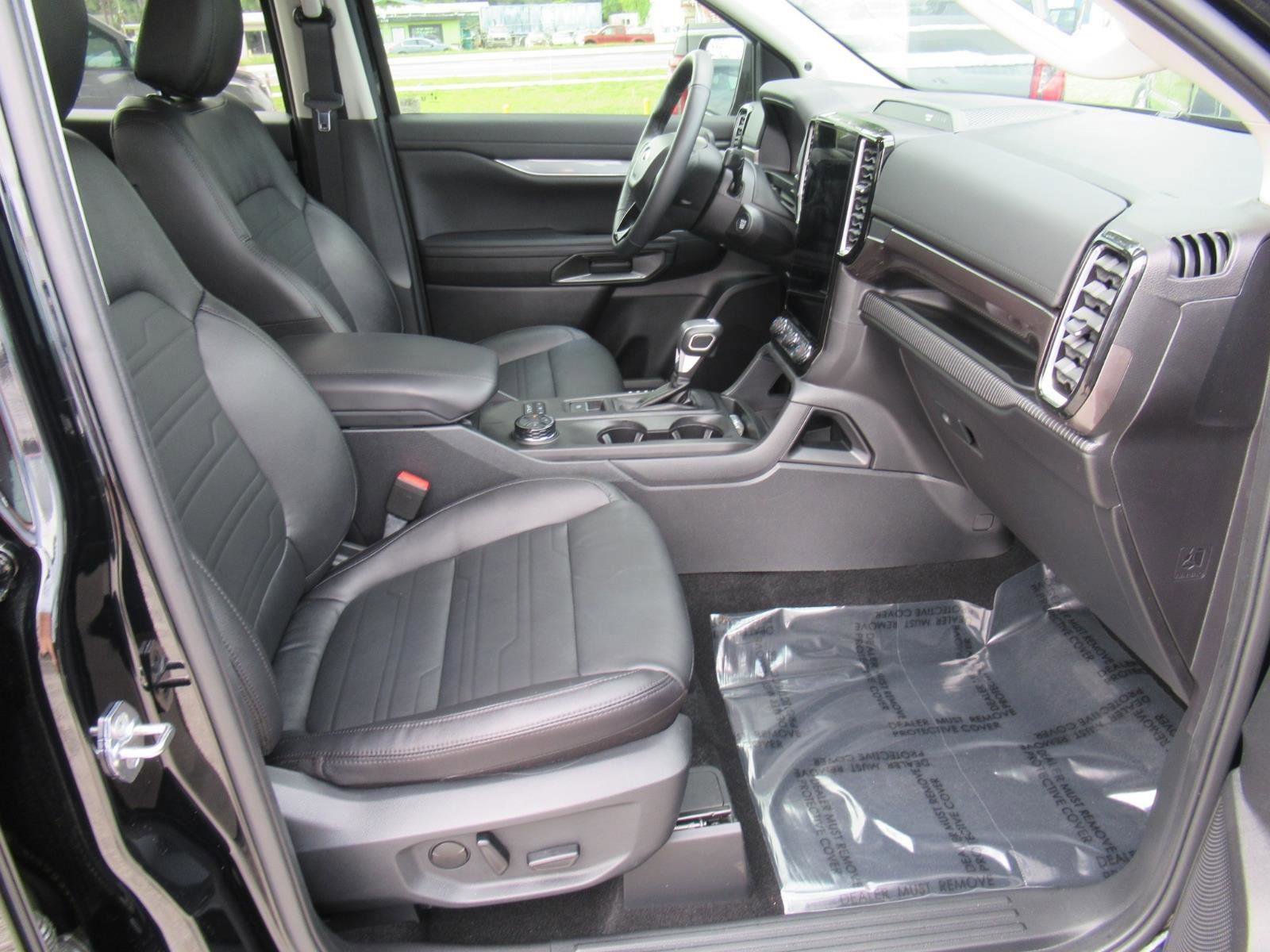 Certified 2025 Ford Ranger Lariat w/ FX4 Off-Road Package AWD/4WD image 9