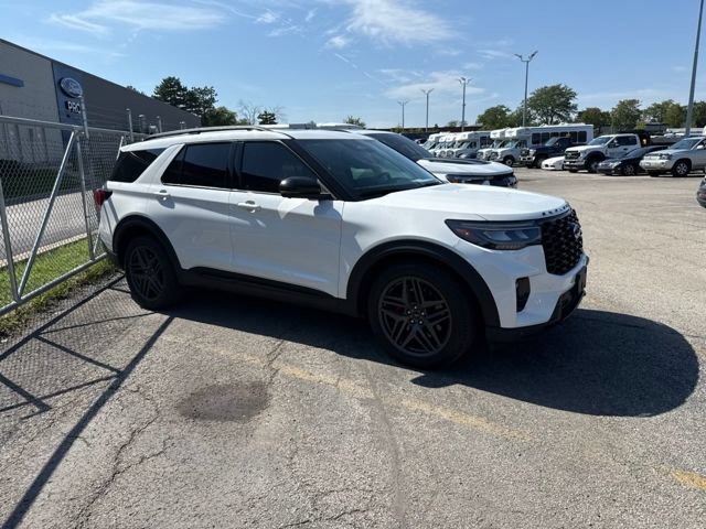 Certified 2025 Ford Explorer ST AWD/4WD image 8