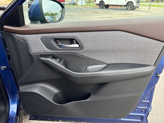 Used 2021 Nissan Rogue SV AWD/4WD image 19