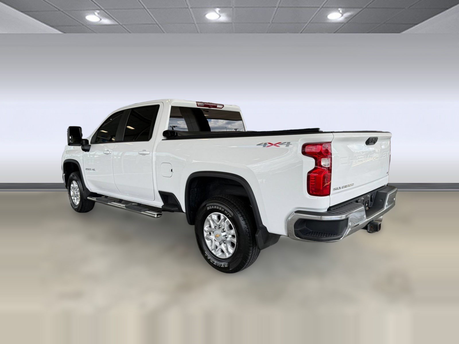 Used 2024 Chevrolet Silverado 2500 LT w/ All Star Edition AWD/4WD image 3