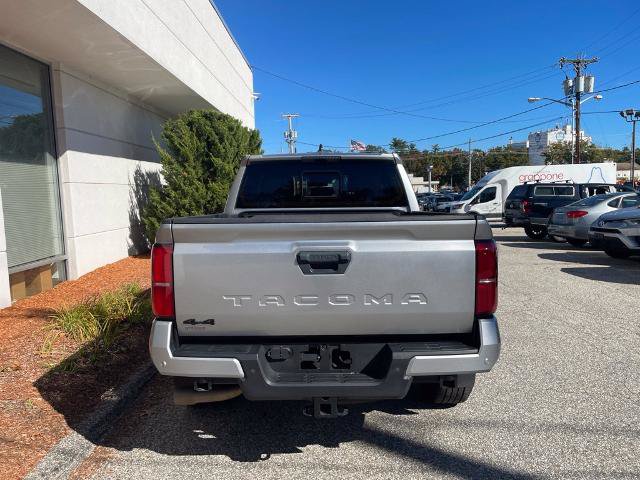 Used 2024 Toyota Tacoma TRD Sport w/ TRD Sport Premium Package AWD/4WD image 9