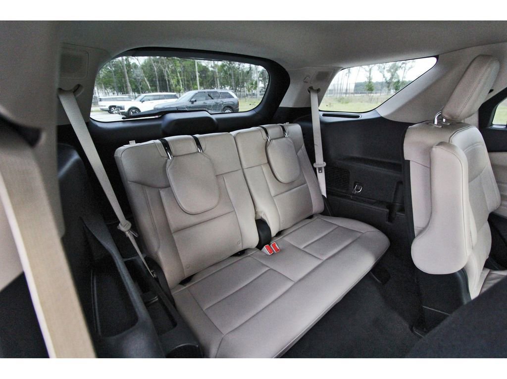 Certified 2022 Ford Explorer Limited w/ Limited Technology Package RWD image 11
