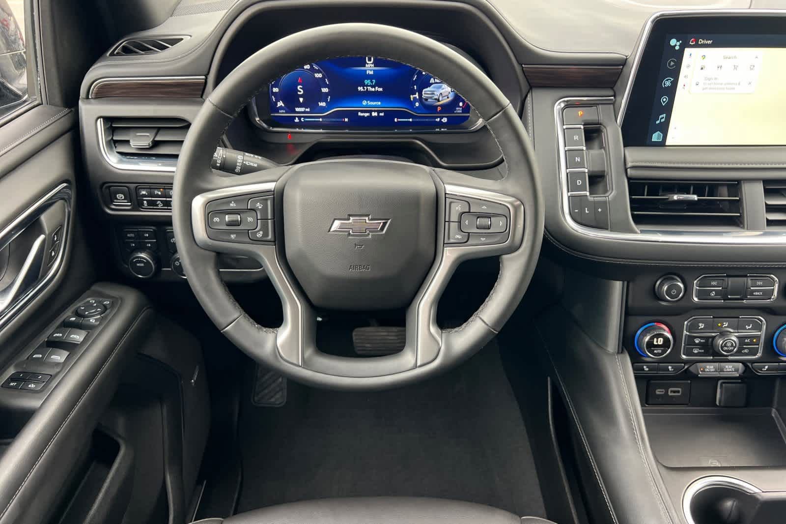 Used 2024 Chevrolet Tahoe Z71 w/ Luxury Package image 15