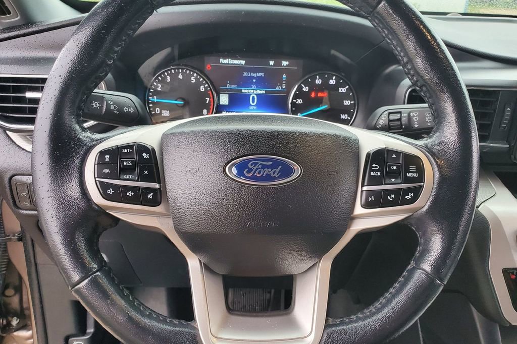 Certified 2021 Ford Explorer XLT w/ Equipment Group 202A RWD image 12
