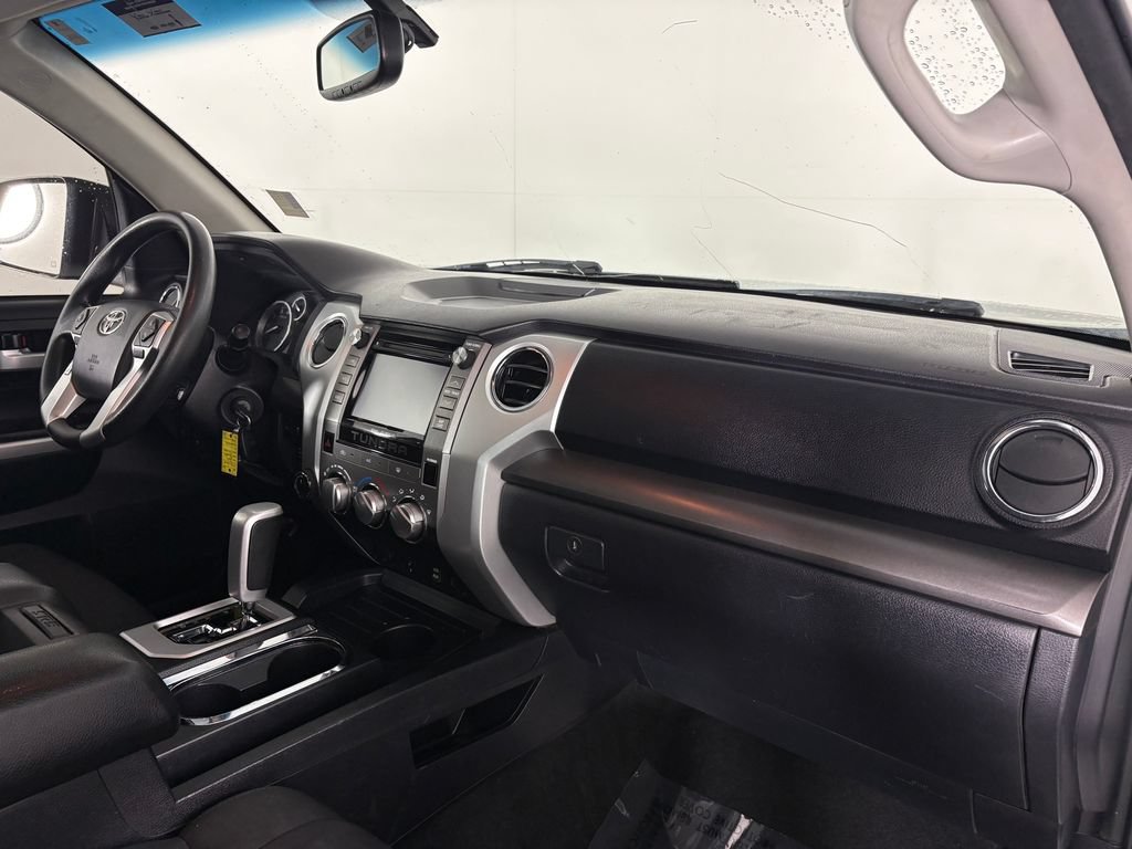 Used 2017 Toyota Tundra SR5 AWD/4WD image 30