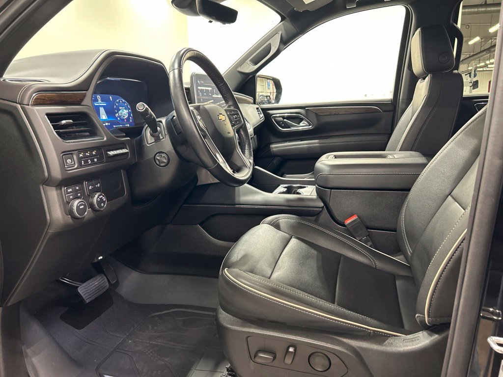 Used 2023 Chevrolet Tahoe Premier AWD/4WD image 10
