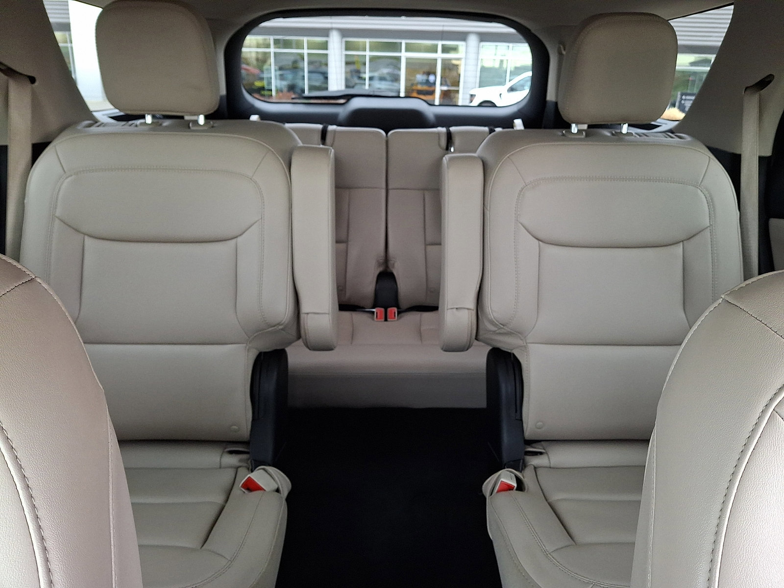 Certified 2023 Ford Explorer XLT w/ Equipment Group 202A image 19